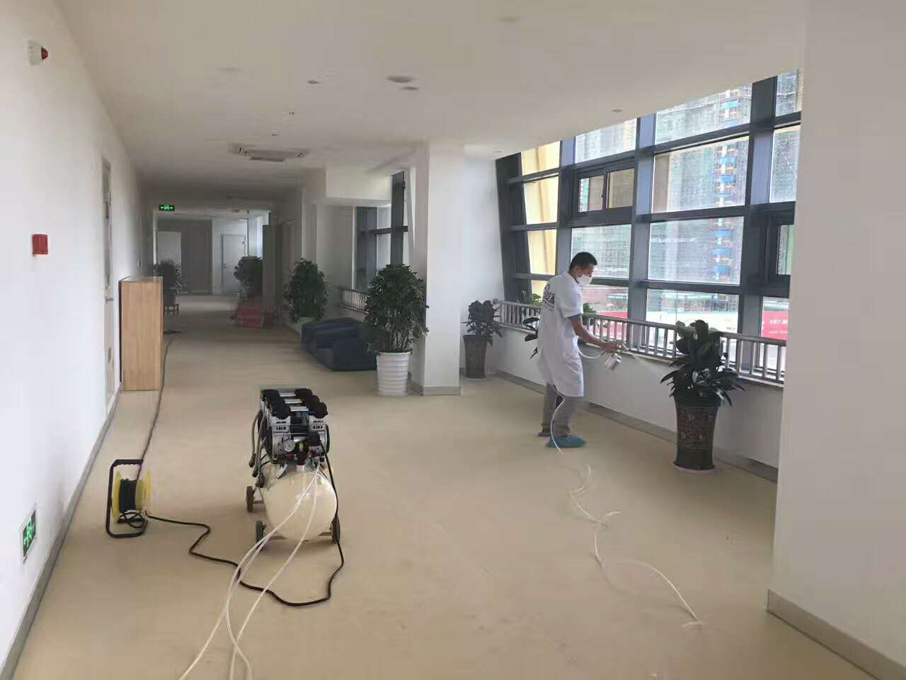 高樓大廈也擋不住的空氣污染問題原來(lái)是因?yàn)闆]有甲醛治理！