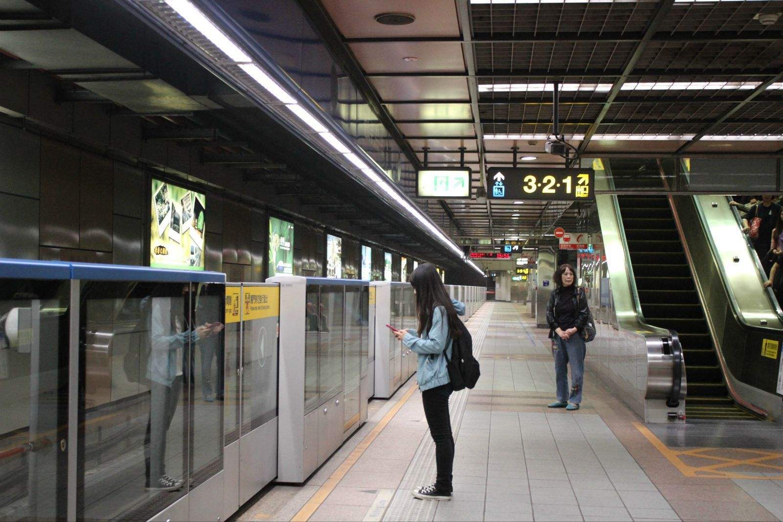 地鐵公交等公共場合空氣污染突出，市民盼望杭州室內(nèi)空氣檢測機構(gòu)進行檢測