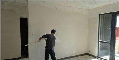 剛開業(yè)四個(gè)月的小店關(guān)門歇業(yè)，原因有兩點(diǎn)：一是甲醛超標(biāo)了5倍多，二是老板娘因此流產(chǎn)了……