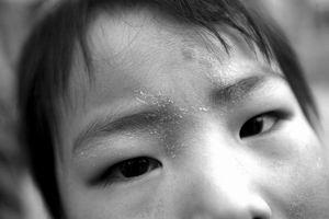 專(zhuān)業(yè)和非專(zhuān)業(yè)有啥區(qū)別？“三無(wú)”除甲醛公司致一家三口灼傷眼睛