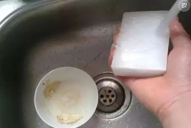 廚房去污神器“魔術(shù)擦” 竟然甲醛超標(biāo)！ 你家有嗎？