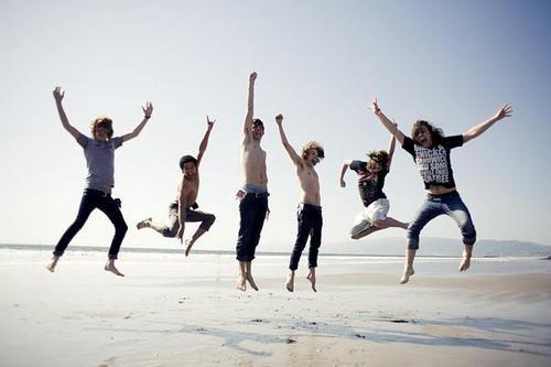 青春是用來(lái)奮斗的，除甲醛的青春最美麗！