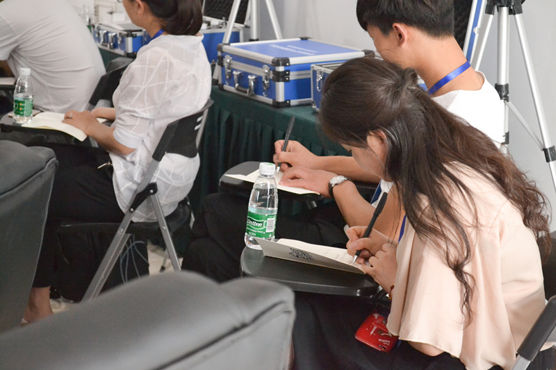 中國室內(nèi)裝飾協(xié)會室內(nèi)環(huán)境凈化治理專業(yè)委員會浙江中心第二期除醛技術(shù)交流峰會圓滿結(jié)束！