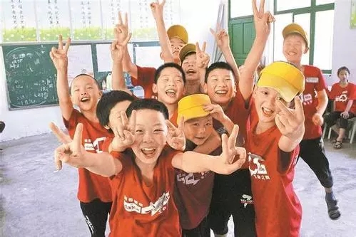 開學倒計時，學校除甲醛讓熊孩子們元氣滿滿迎接新學期！