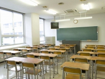 校舍裝修完買了400盆綠蘿凈化空氣，還有孩子開學(xué)第一天就熏暈了！