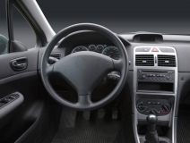 未經(jīng)過甲醛治理的新車，老人兒童不宜乘坐