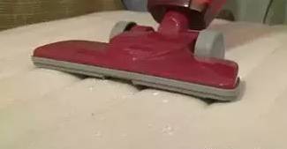 南京美女睡了10年的床墊，掀開(kāi)后把全家人都嚇傻了……