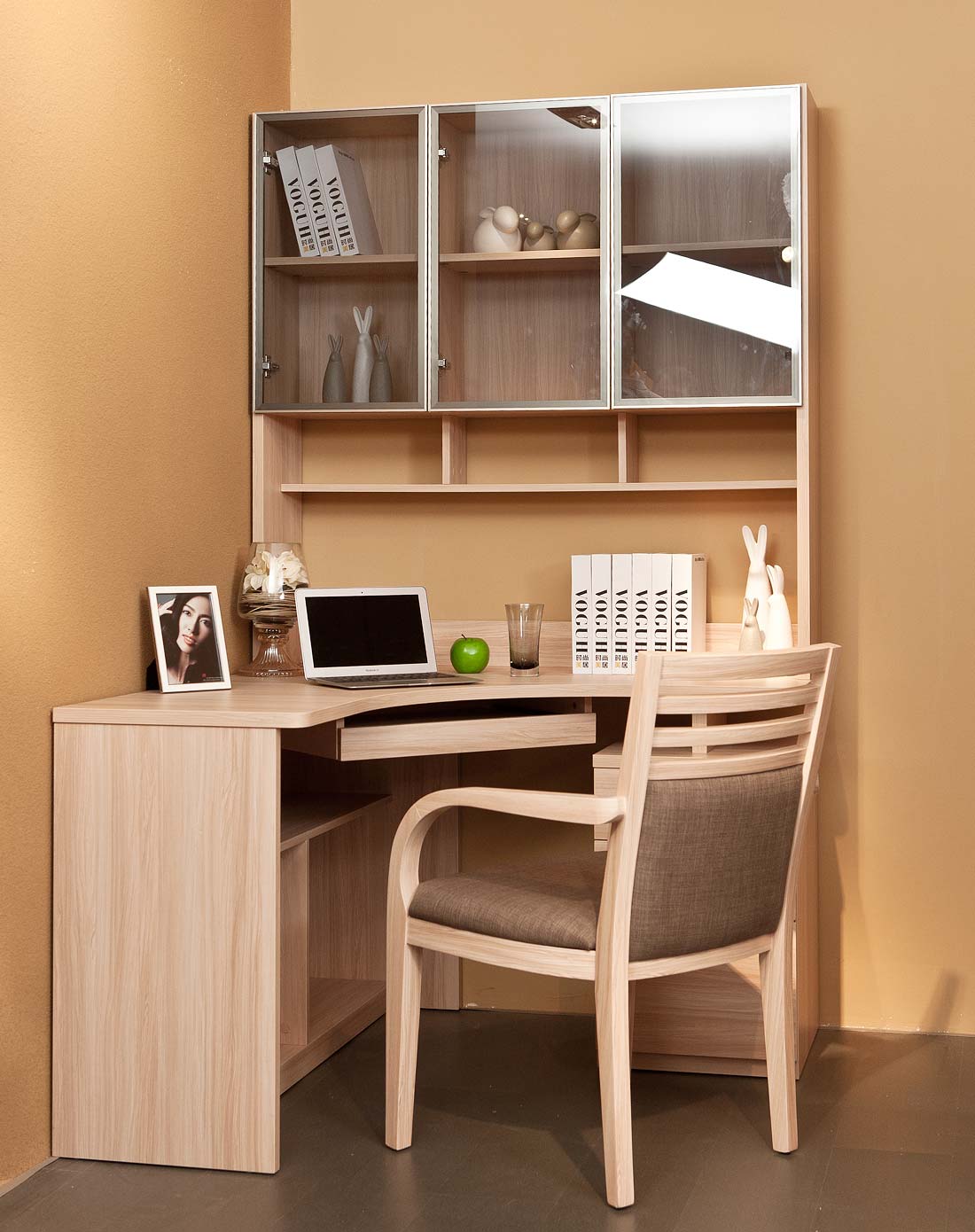 不懂得裝修后除甲醛讓書桌超標(biāo)，引起孩子厭學(xué)！